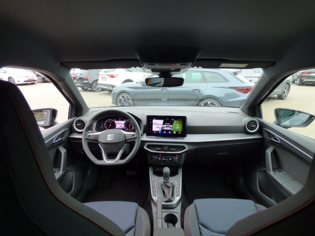 Seat Arona 1,0 85 kW DSG Baujahr 2025, 16.980 km, Deutschland — Foto 2 von 19