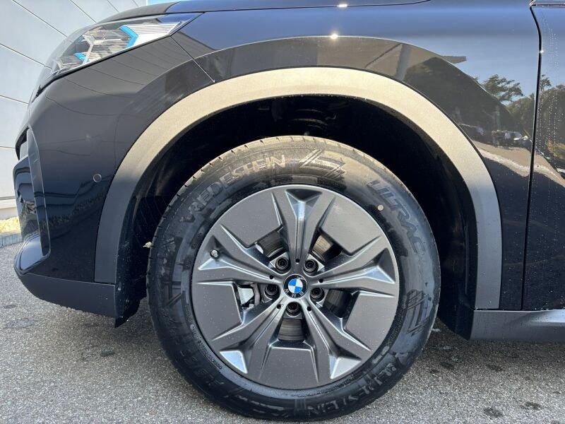 BMW iX2 Automatik, 5.000 km, Deutschland — Foto 8 von 18