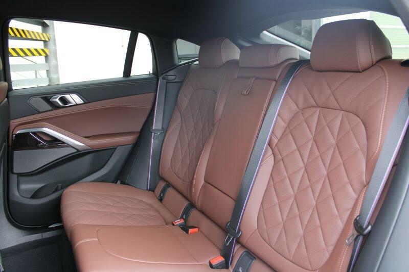 BMW x6 Automatik, 5.000 km, Deutschland — Foto 14 von 21
