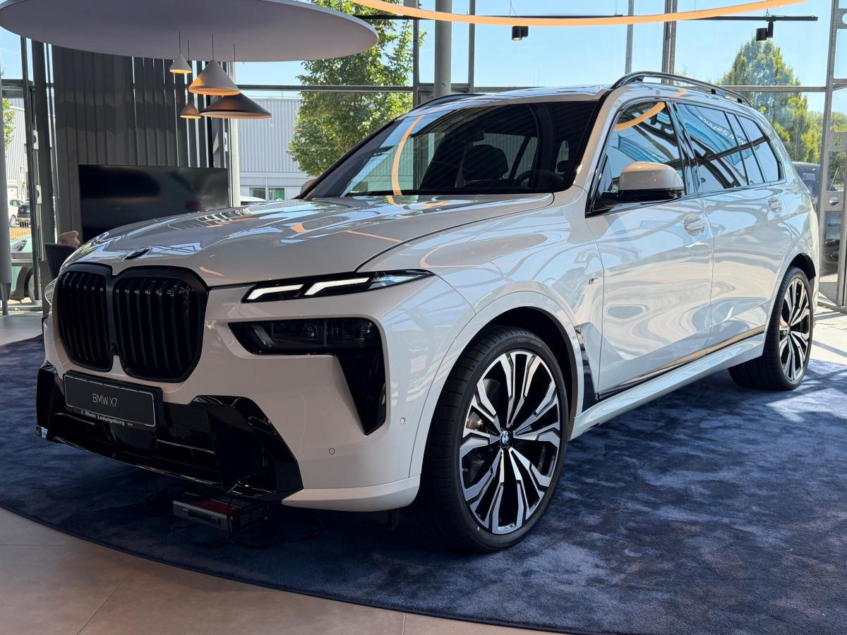 BMW x7 Automatik, 5.000 km, Deutschland — Foto 4 von 16