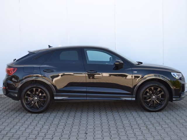 Audi Q3 1,5 TFSI 110 kW Schaltgetriebe Baujahr 2022, 25.400 km, Deutschland — Foto 8 von 14
