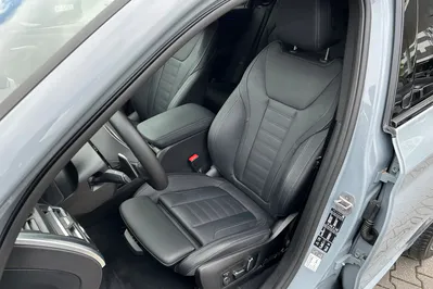 BMW x4 4x4 2,0 140 kW Automatik Baujahr 2024, 15.300 km, Polen — Foto 6 von 15