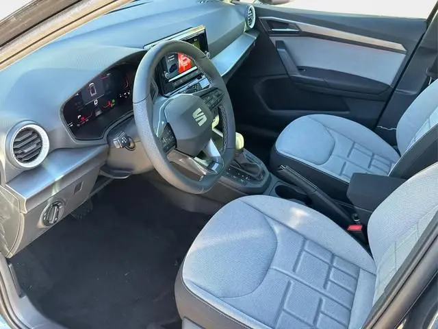 Seat Arona 85 kW 1.0 TSI DSG Baujahr 2026, grau, 10 km, Deutschland — Foto 10 von 15