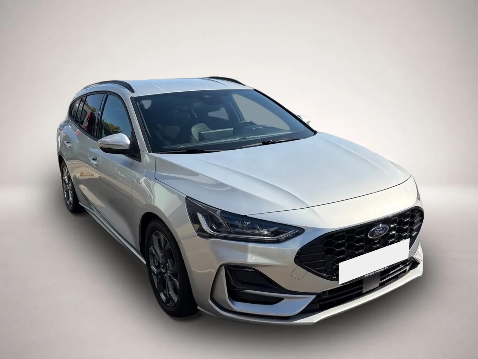 Ford Focus 1,0 114 kW Automatik Baujahr 2025, silber, 20.550 km, Deutschland — Foto 2 von 4