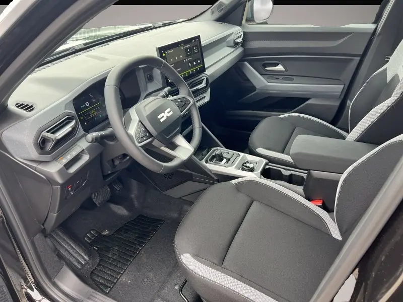 Dacia Duster 4x4 1,2 113 kW Automatik Baujahr 2026, schwarz, 10 km, Deutschland — Foto 4 von 5