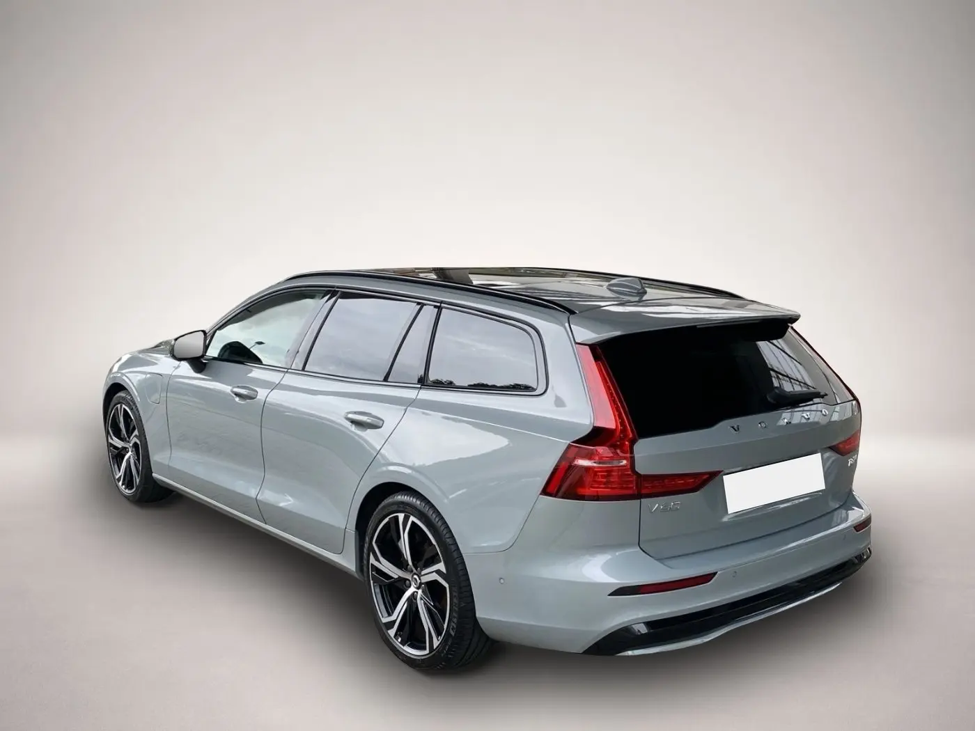 Volvo V60 4x4 2,0 335 kW Automatik Baujahr 2024, grau, 25.450 km, Deutschland — Foto 3 von 8