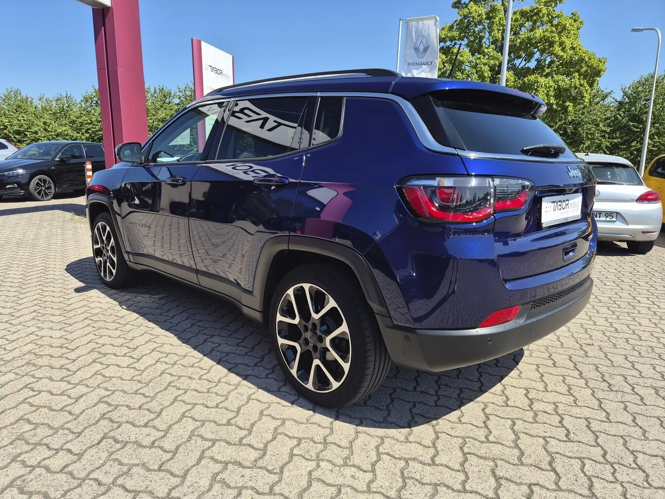 Jeep Compass 1,3 110 kW DCT Baujahr 2021, blau, 104.700 km, Deutschland — Foto 5 von 13
