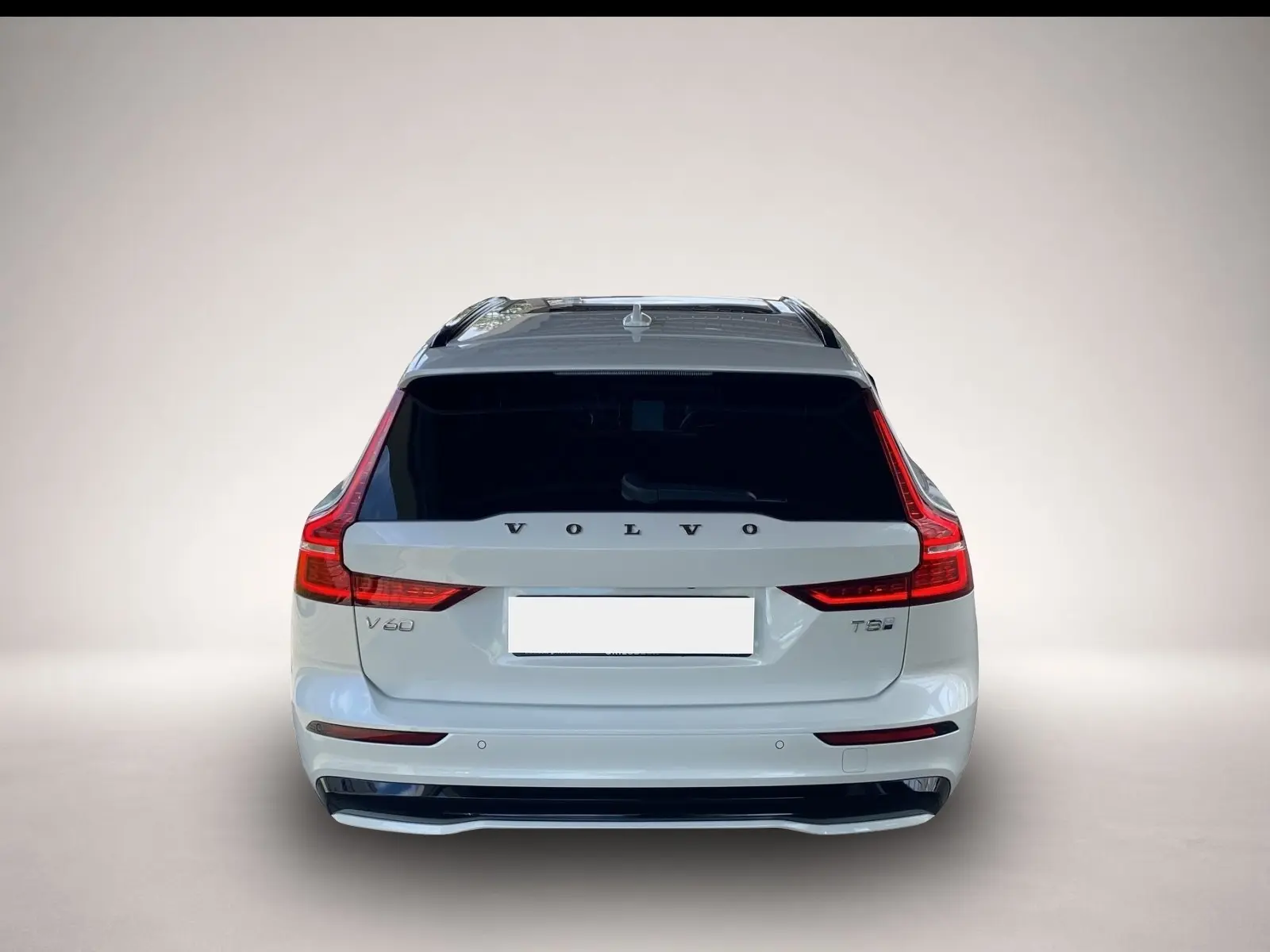 Volvo V60 4x4 2,0 335 kW Automatik Baujahr 2024, weiß, 36.800 km, Deutschland — Foto 4 von 8