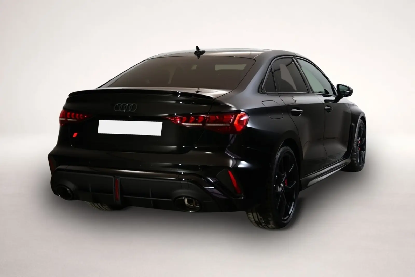 Audi RS3 4x4 294 kW 2.5 TFSI Automatik Baujahr 2026, schwarz, 17.000 km, Deutschland — Foto 5 von 5