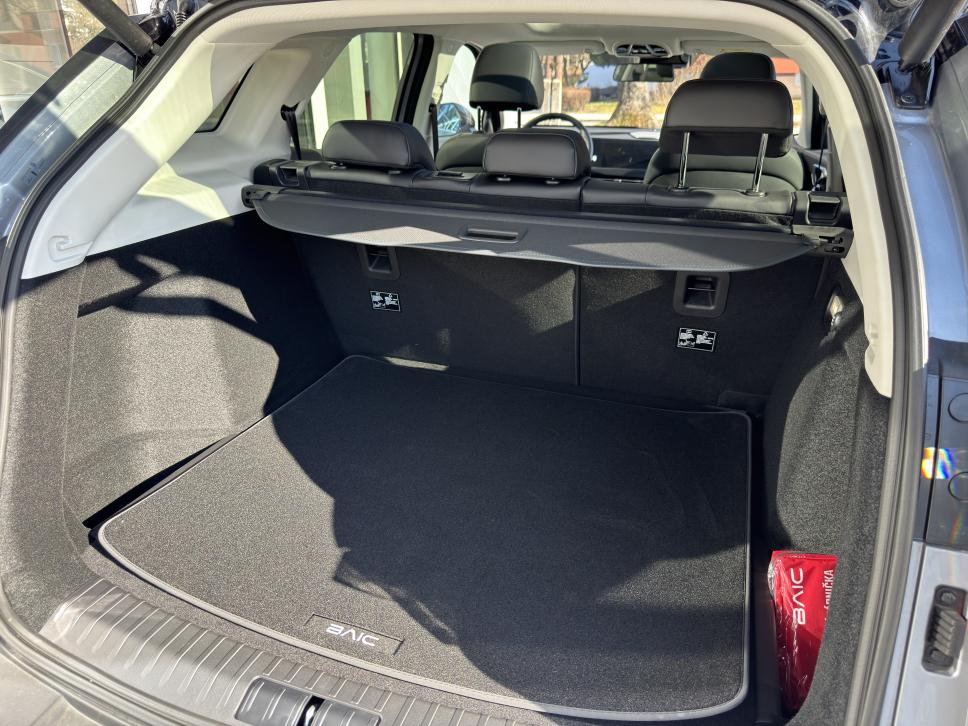 BAIC x7 1,5 138 kW Automatik, Slowakei — Foto 12 von 16
