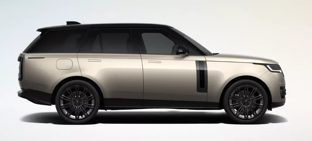 Rover Range Swb 4x4 3,0 258 kW Automatik Baujahr 2027, Slowakei — Foto 2 von 9