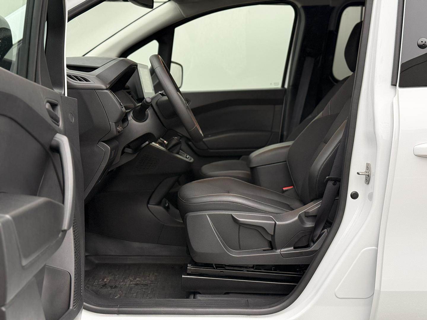 Renault AA332XH 1,5 dCi 95 70 kW Schaltgetriebe Baujahr 2025, 16.000 km, Slowakei — Foto 9 von 14