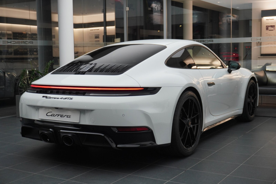 Porsche 911 Automatik Baujahr 2025, biały, 5 km, Polen — Foto 5 von 8