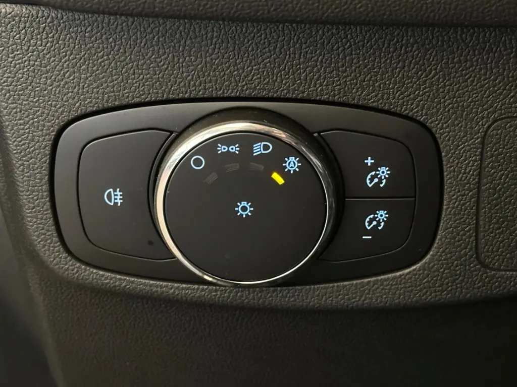 Ford Focus 2,3 206 kW Automatik Baujahr 2024, schwarz, 16.283 km, Deutschland — Foto 13 von 28
