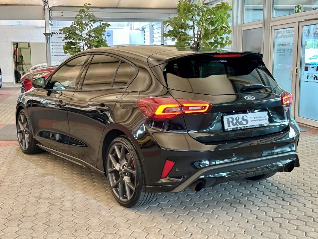 Ford Focus 2,3 206 kW Automatik Baujahr 2024, schwarz, 16.283 km, Deutschland — Foto 6 von 28