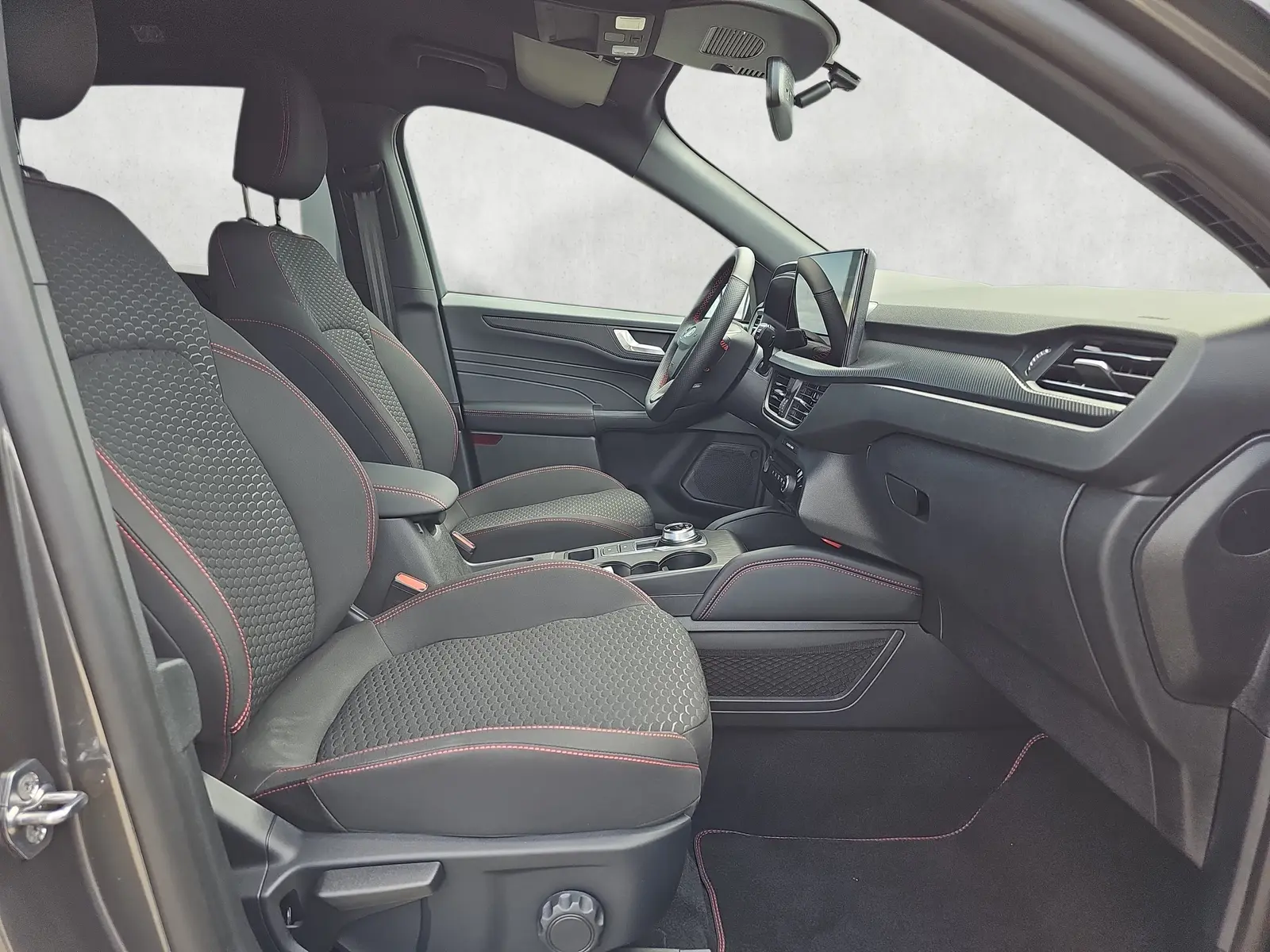 Ford Kuga 1,5 137 kW Automatik Baujahr 2026, grau, 9 km, Deutschland — Foto 11 von 24