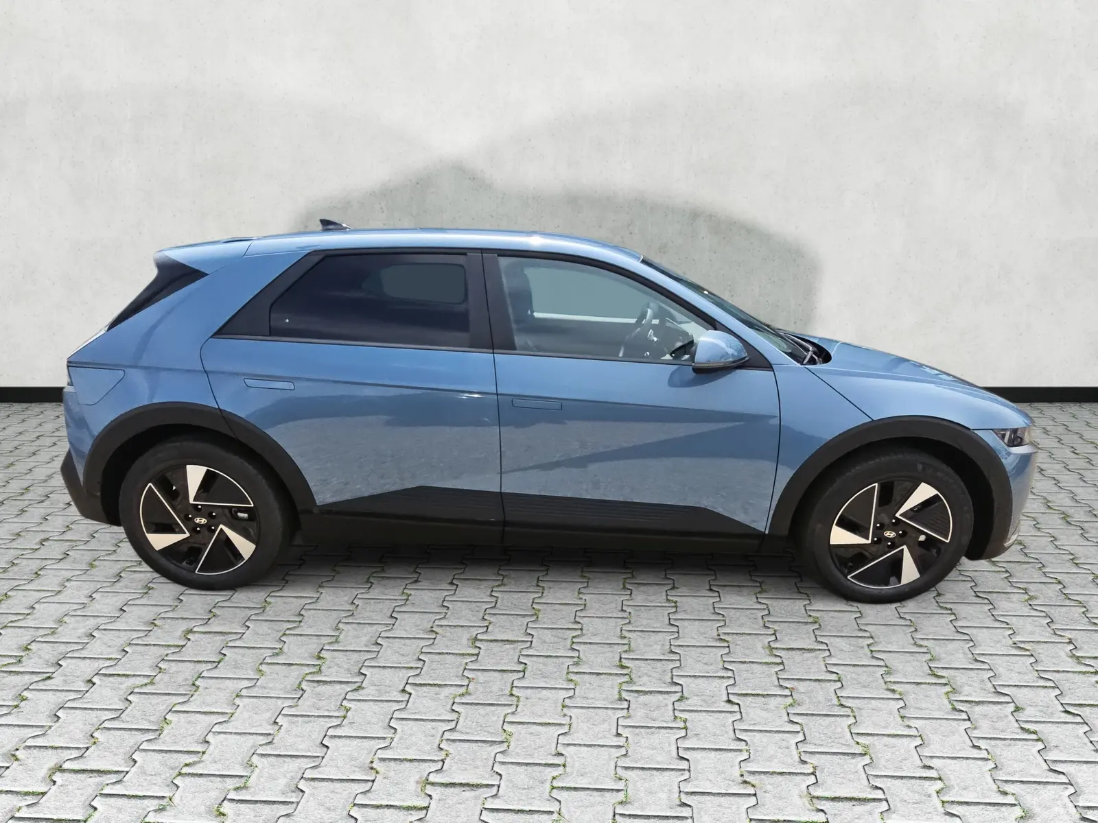 Hyundai Ioniq 125 kW Automatik Baujahr 2026, blau, 9 km, Deutschland — Foto 9 von 24