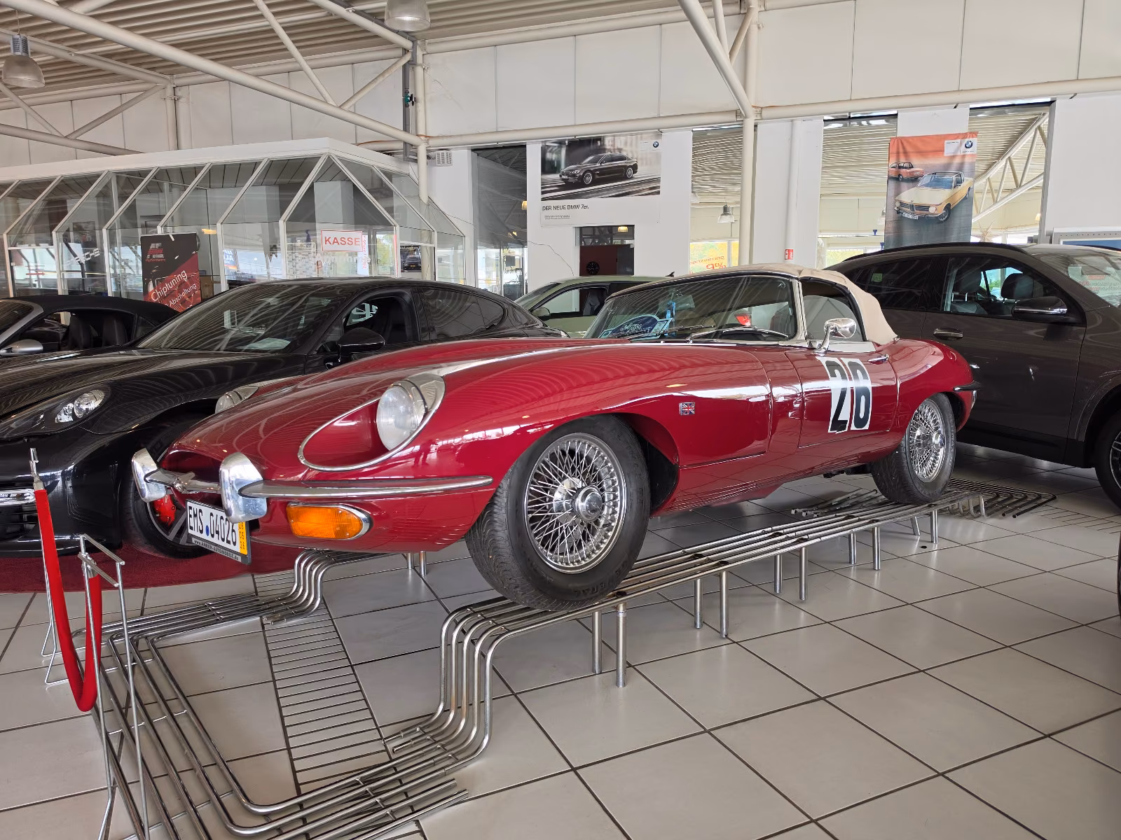 Jaguar E-Type 4,2 195 kW Schaltgetriebe, 104.390 km, Deutschland — Foto 7 von 18