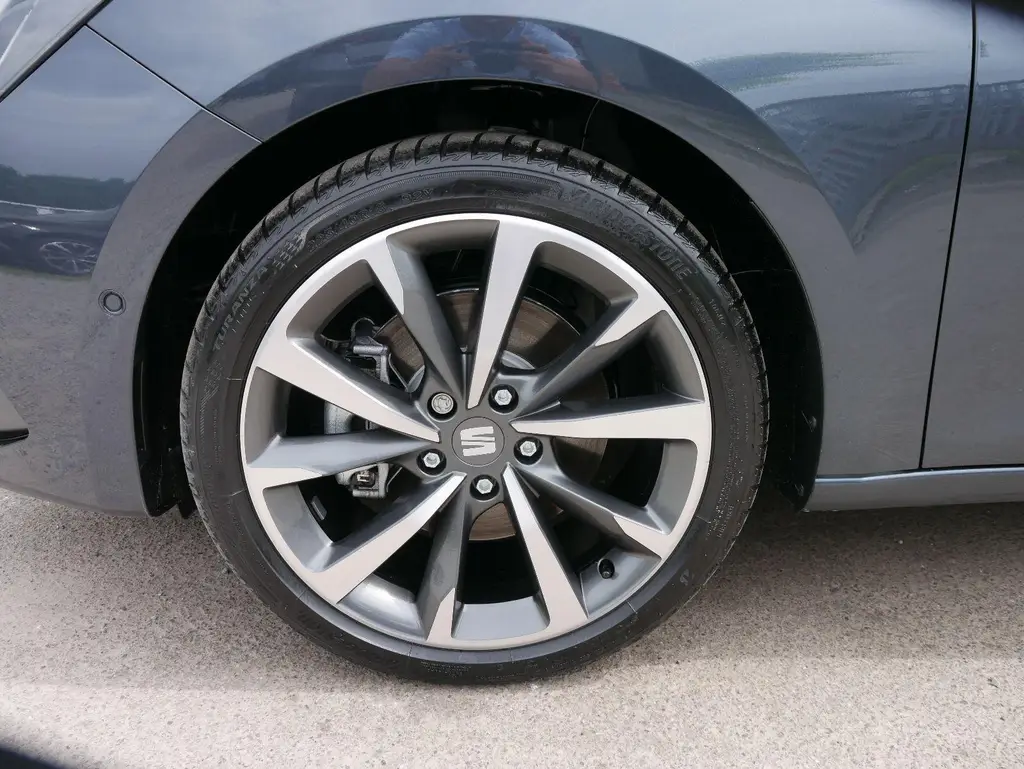 Seat Leon 1.5 DSG 110 kW Baujahr 2025, 10 km, Österreich — Foto 4 von 30