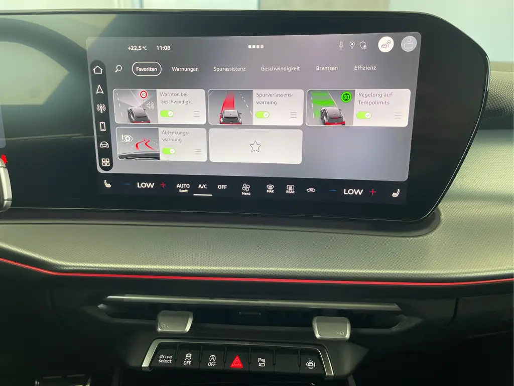 Audi q3 quattro 2,0 TFSI Automatik, 20 km, Österreich — Foto 11 von 41