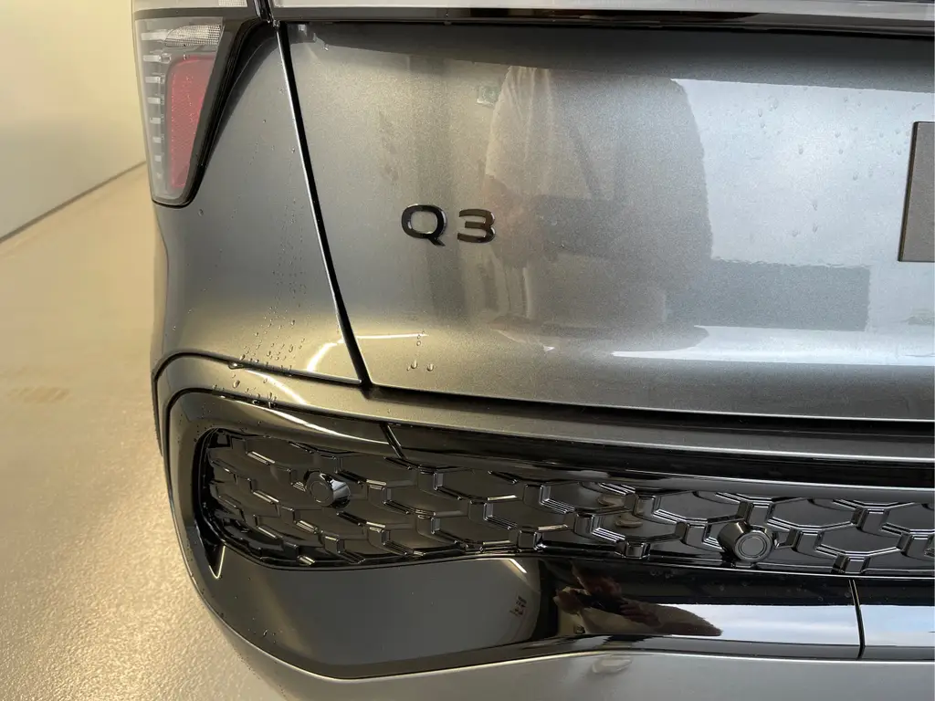 Audi q3 quattro 2,0 TFSI Automatik, 20 km, Österreich — Foto 7 von 51