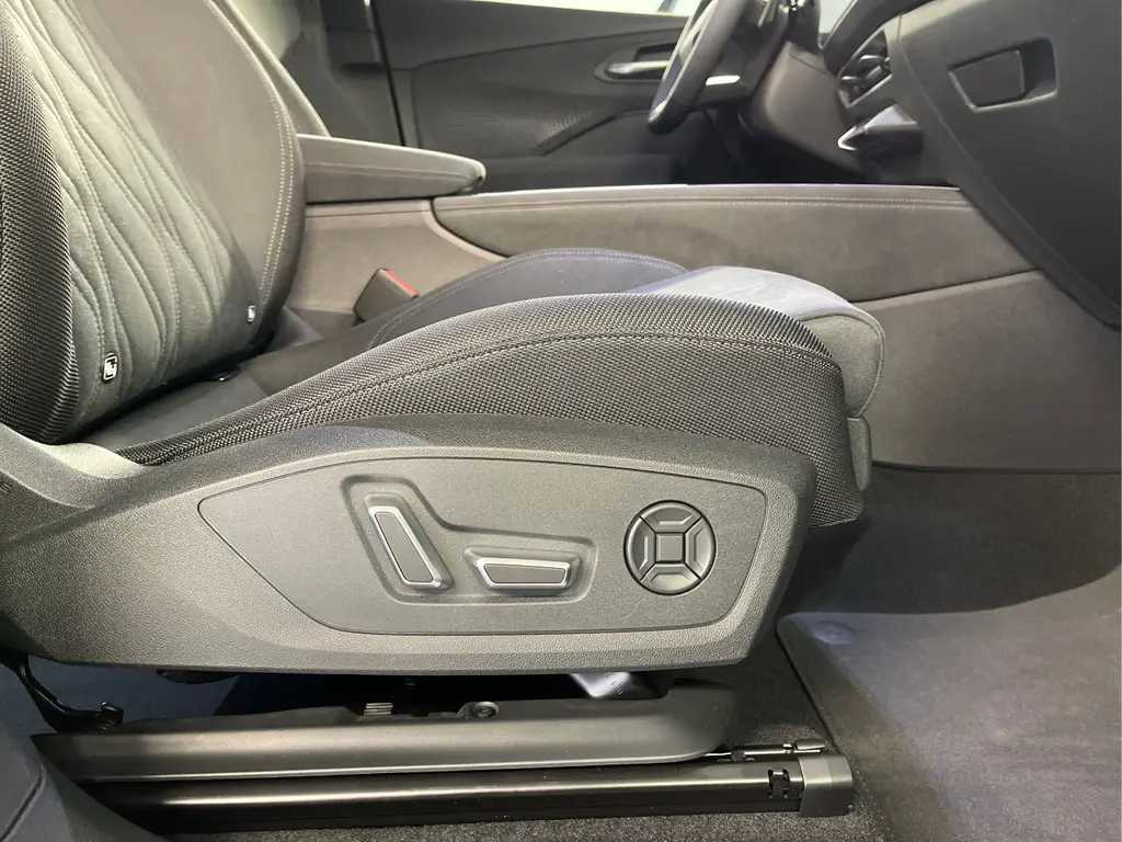 Audi q3 quattro 2,0 TFSI 265 195 kW Automatik, 20 km, Österreich — Foto 15 von 41