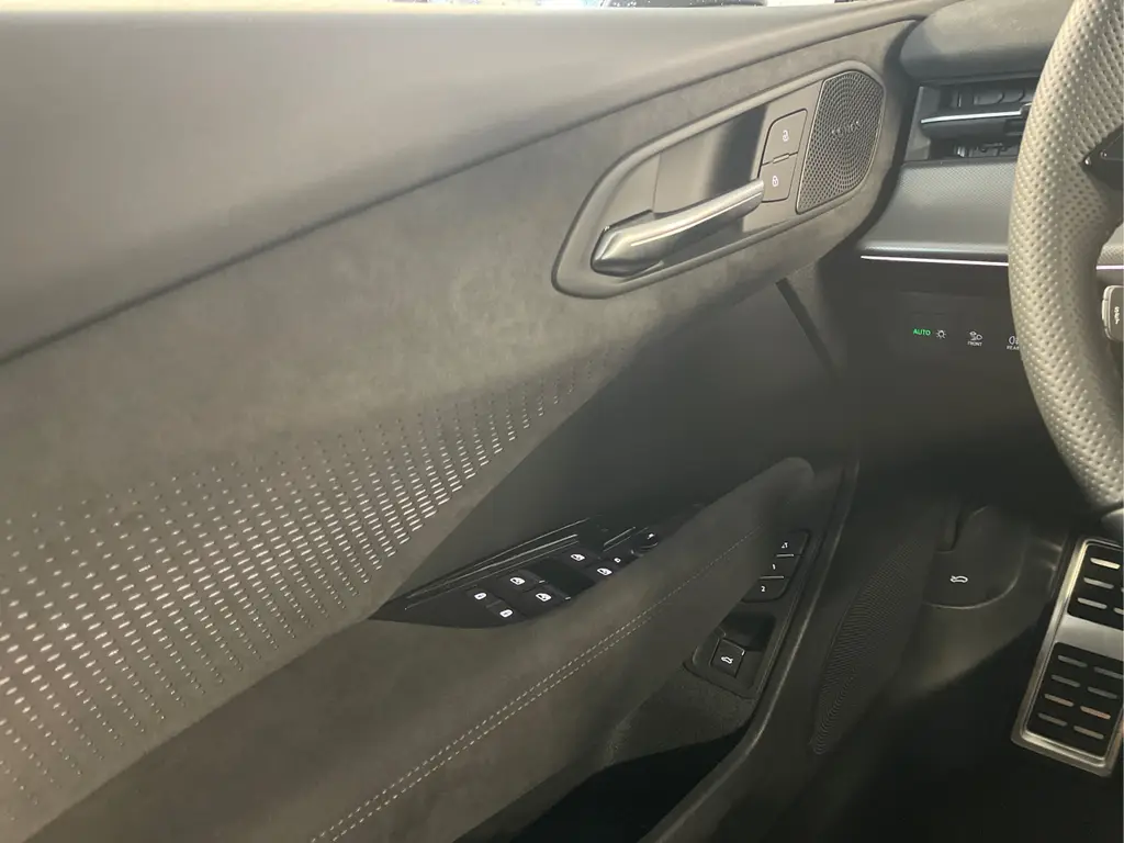 Audi q3 quattro 2,0 TFSI 265 195 kW Automatik, 20 km, Österreich — Foto 9 von 41